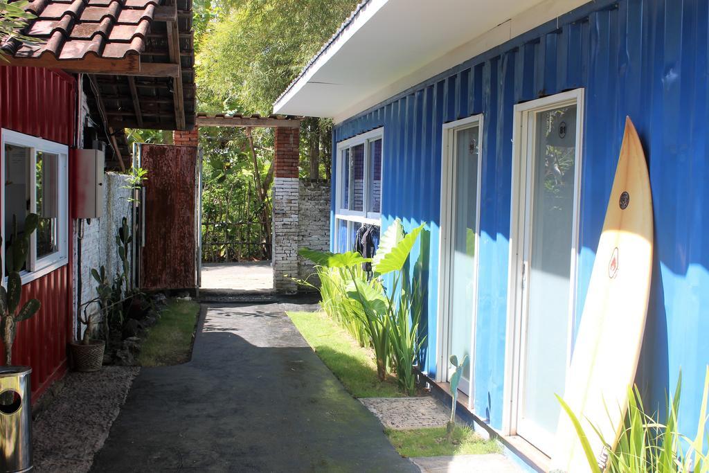 Отель Kubu Container Улувату Экстерьер фото